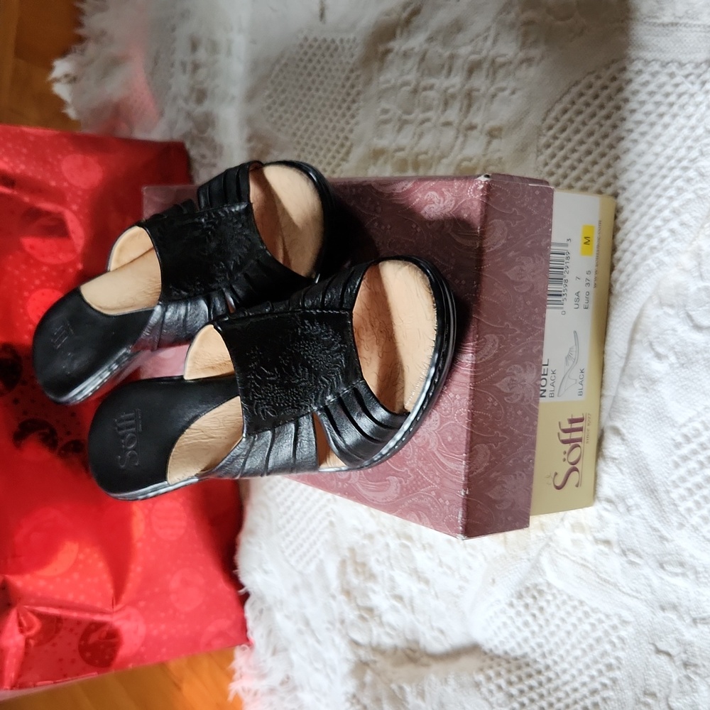 Heeled Sofft sandals Noel